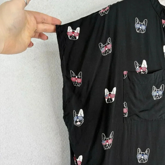 Torrid Womens Size 2 French Bulldogs Button Down Black‎ Short Sleeve Blouse - Picture 4 of 8